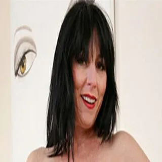 Karen Cougar porno yıldızı