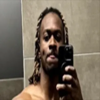 Freaky T porno yıldızı