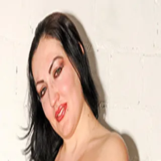 Elina Flower porno yıldızı