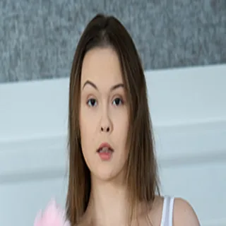 Peachy Alice porno yıldızı