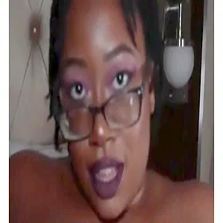 Juicy Tee porno yıldızı