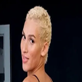 Ivona porno yıldızı