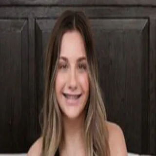 Luna Lovehard porno yıldızı