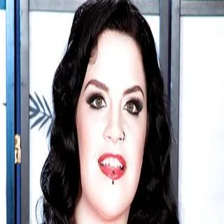 Marilyn Mayson porno yıldızı