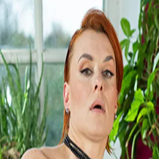 Nymfa porno yıldızı
