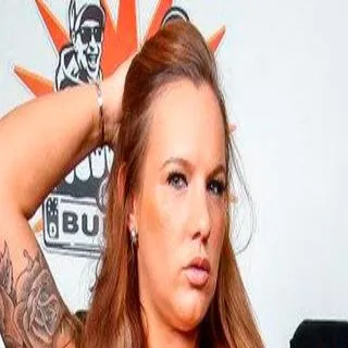 Kira Knight porno yıldızı