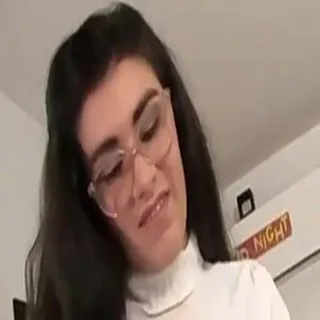 Ella June porno yıldızı