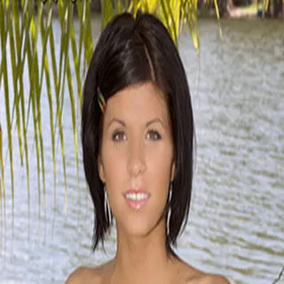 Bella Ryderr porno yıldızı