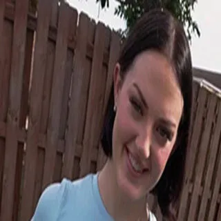 Lucy Lotus porno yıldızı