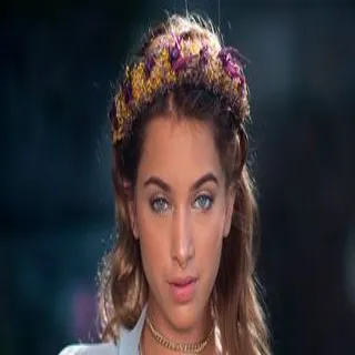 Uma Jolie porno yıldızı
