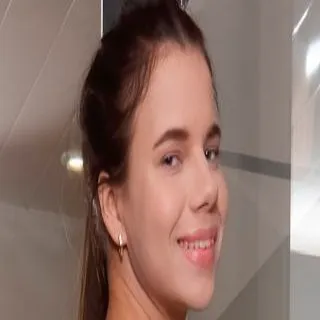 Emily B porno yıldızı