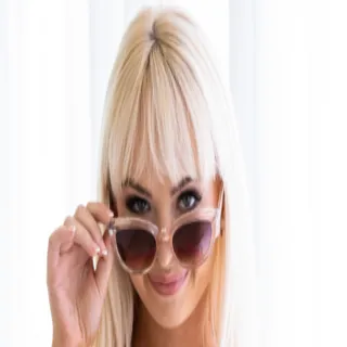 Lilly Bell porno yıldızı