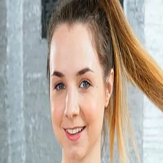 Mona Blue porno yıldızı