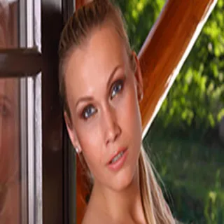 Lizzy Merova porno yıldızı