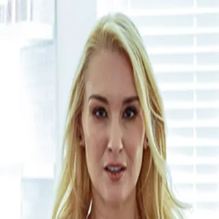 Julia Robbie porno yıldızı