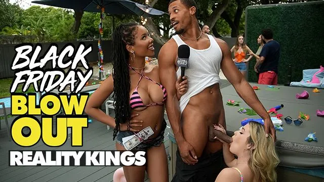 Kira Noir ve Ashley Alexander'ın Tutkulu İlişkisi Sikiş Sahnesi