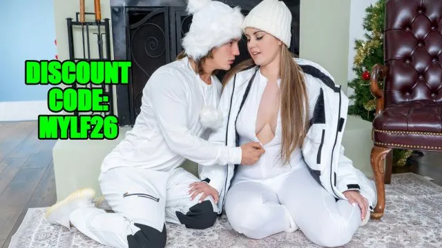 Richelle Ryan ve Jessie Rogers'ın olgun sikiş ve amateur seks