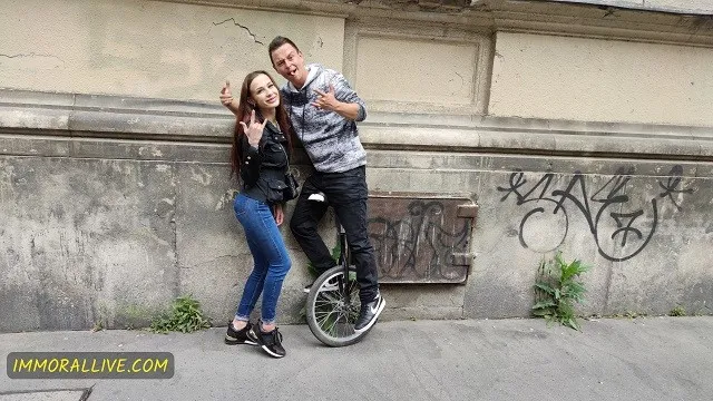 Matt Bird ve Nikki Nuttz'un Üçlü Seks ve Porno Anları