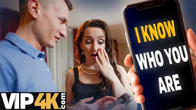 Charlie Dean'in olgun kadınlarla sıcak ve tutkulu seks anları