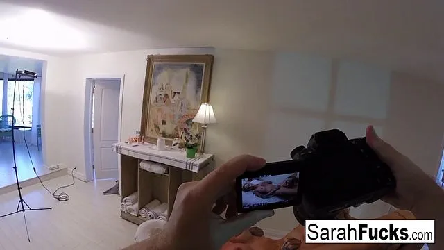 Alix Lynx ve Sarah Jessie'nin Büyük Göğüsler ve Lezbiyen Porno Sahnesi