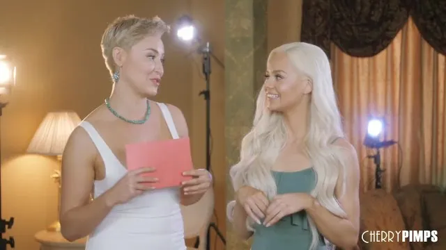 Sarışın Elsa Jean'in Çıplak ve Erotik Video ile Seks Anları