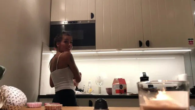 Sylvia'nın Çılgın Seks Videosunda Porno ve Sikiş