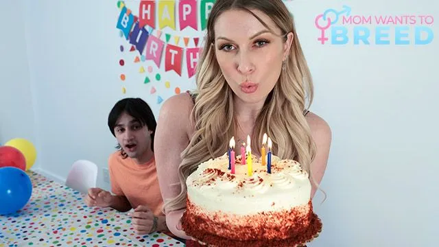 Mutfakta Sydney Paige ile Sert Sikiş