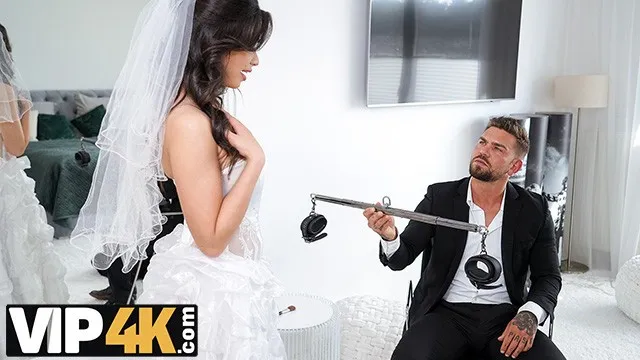 Scarlett Alexis'in Arm Spreader ve Fetiş Anları ile Sert Seks
