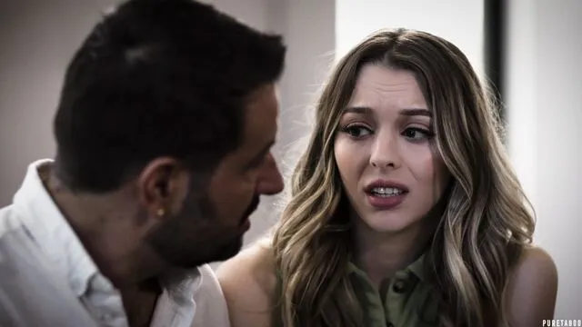 Lily Larimar'ın Zayıf Kız ve Seks Anları