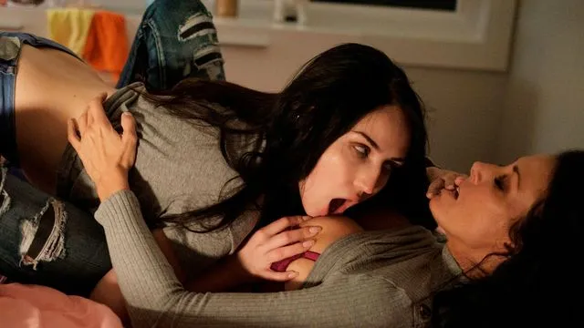Jade ve Reagan'ın pornstar sex sahnesi sikiş