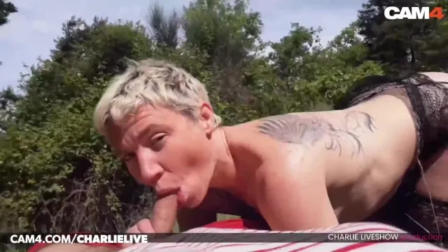 Charlie Liveshow'un Büyük Kalça ve Hd Seks Anları