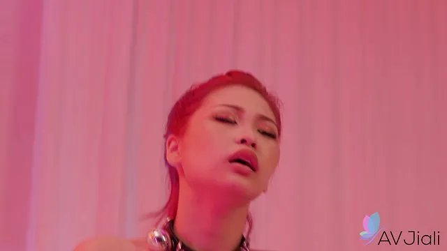 Asyalı kızın seks ve mastürbasyon sikiş anları