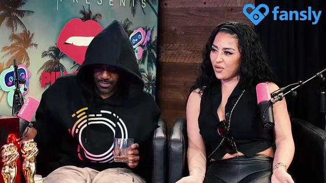Ray J'nin evde doğal göğüsler ve seks anları