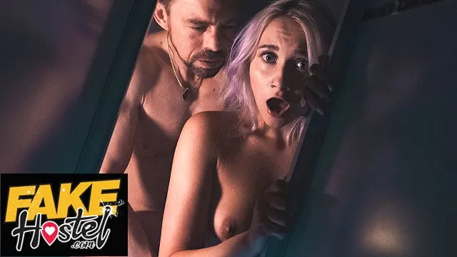 Marilyn Sugar'ın 18-25 yaş arası genç kızlarla seksi