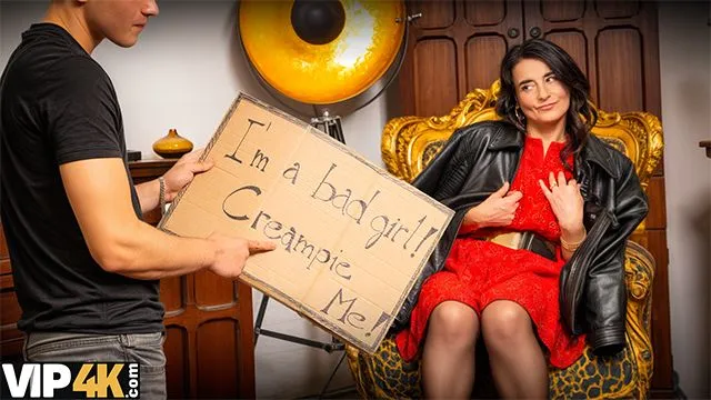 Mate'nin Evde Esmer Kızla Sert Seks ve Porno Filmi