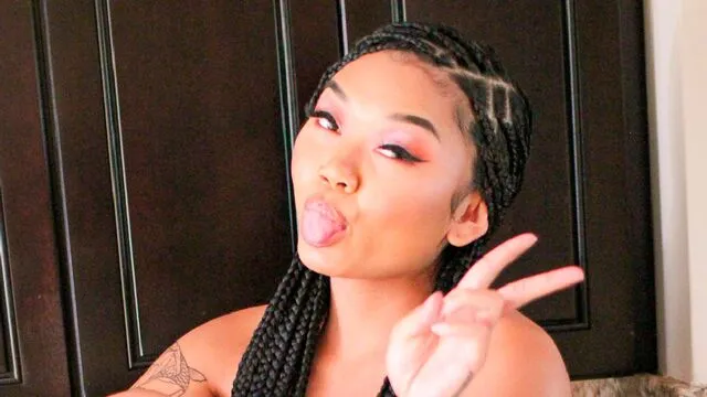 Lina Flex'in esmer güzelliği ve sikiş sahnesi