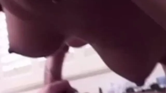 Jade'nin Ateşli Sikişi ve Oral Anları