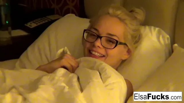 Elsa Jean'in Ateşli Mastürbasyon ve Porno Anları
