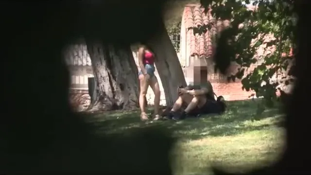 Azgın sarışın kızın ilk deneyimi sırasında sikiş