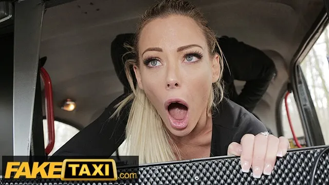 Isabelle Deltore'nin Sert Seks ve Porno Sahnesi