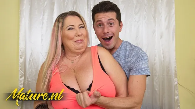 Aphrodisiac Courtesan'ın Büyük Göğüslü Seks ve Sert Sikişi