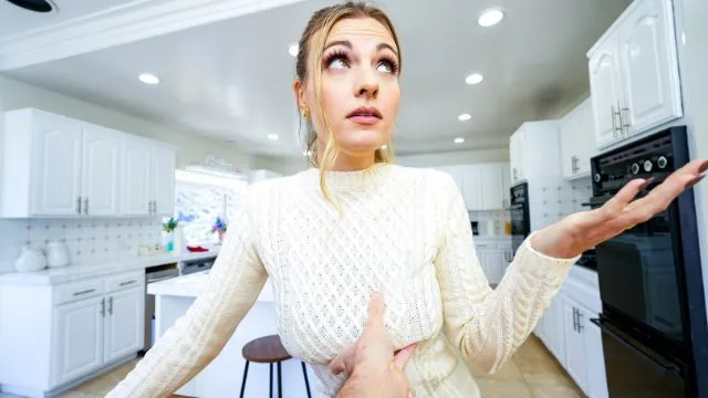 Kenzie Love'nin seksi videosunda sarışın kızın sikiş ve mastürbasyon anları