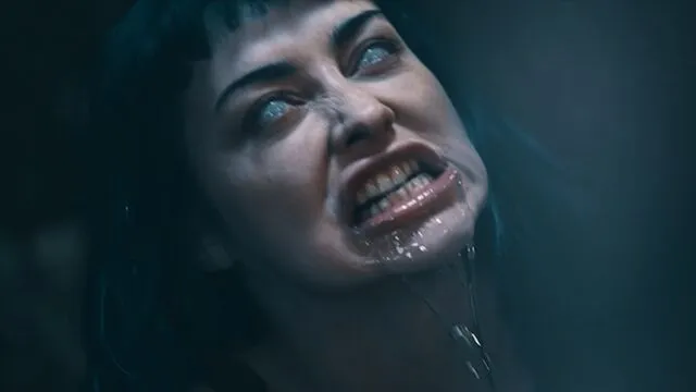 Jewelz Blu ve Mag Numb'un lezbiyen anları Sikiş Sahnesi