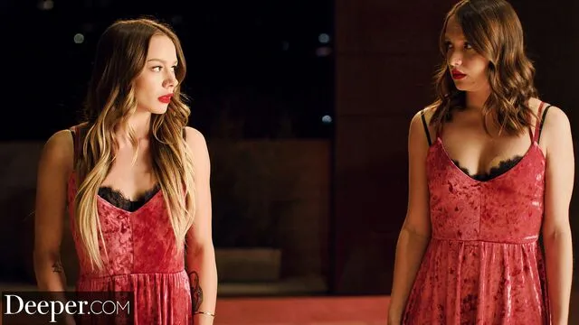 Naomi Swann ve Izzy Lush'un şehvetli ve sert Seks Macerası