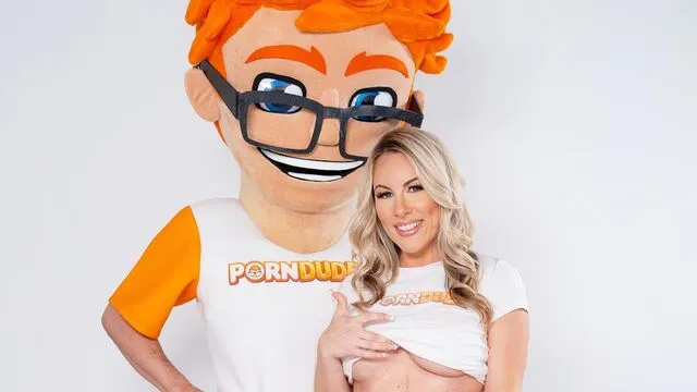Bunny Madison'ın Dolgun Vücutlu Seks ve Porno Macerası