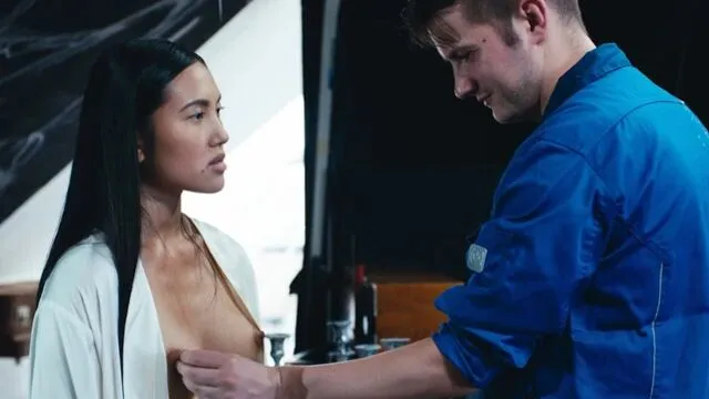 Azgın Sam Bourne ve May Thai'nin Sert Sikişi