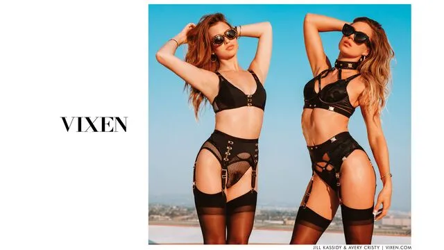 Avery Cristy ve Jill Kassidy'nin Üçlü Seks Anları