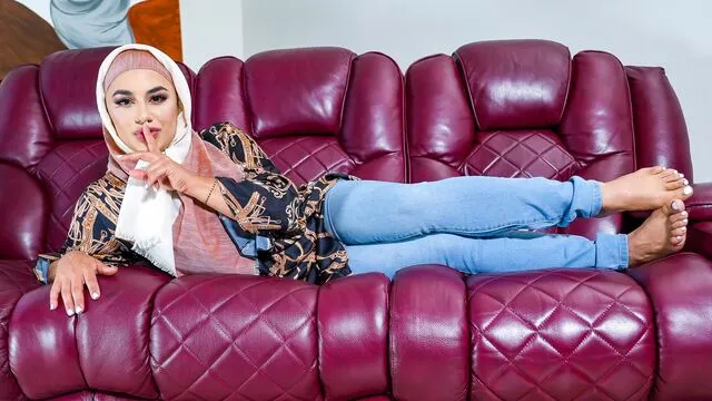 Brianna Bourbon'ın doyumsuz sikiş ve seks macerası