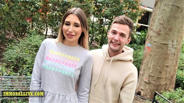 Porno Dan'ın üniversite seks partisinde sikiş ve orgazm