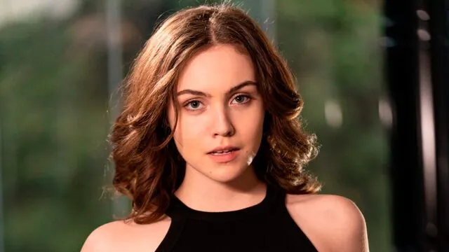 Genç Freya Parker'in Çılgın Seks ve Sikiş Anları